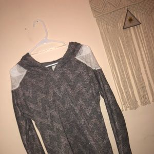 Like new Hooded shirt with lace shoulders